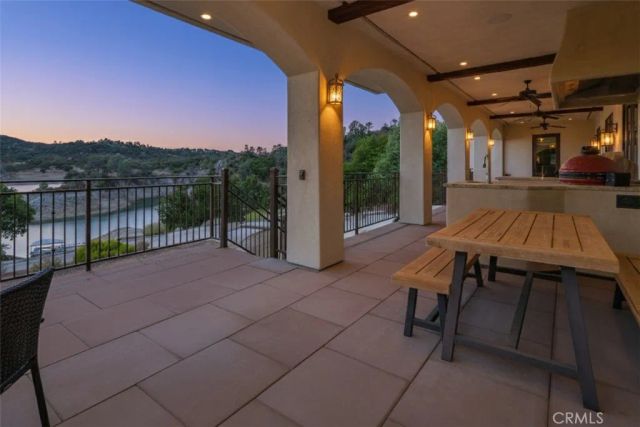 8820 Cantinas Point, Bradley, CA 93426