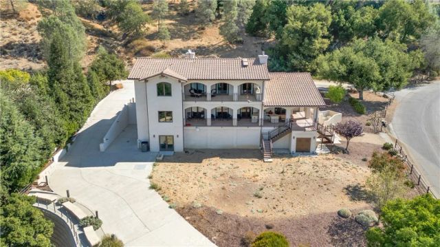 8820 Cantinas Point, Bradley, CA 93426