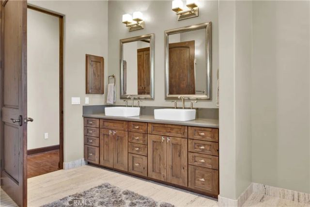 8820 Cantinas Point, Bradley, CA 93426