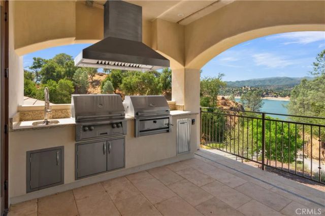 8820 Cantinas Point, Bradley, CA 93426