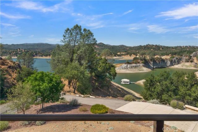 8820 Cantinas Point, Bradley, CA 93426
