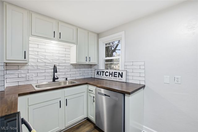 2125 39th Street NW, Canton, OH 44709