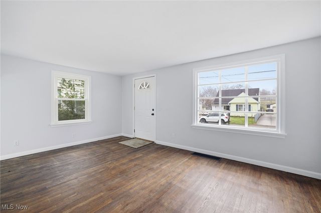 2125 39th Street NW, Canton, OH 44709