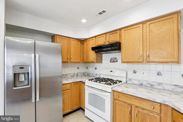 58 WATSON DR, Mount Laurel, NJ 08054