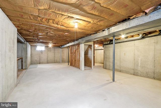 58 WATSON DR, Mount Laurel, NJ 08054