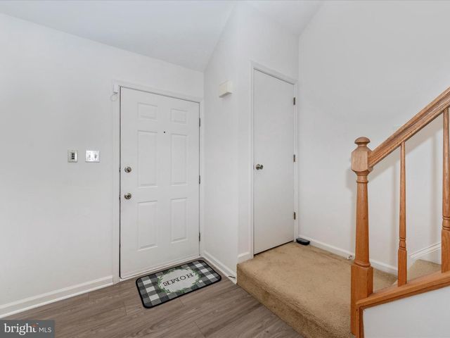 724 SUNNYFIELD LN, Baltimore, MD 21225