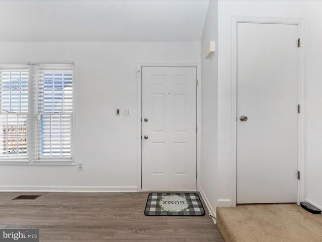 724 SUNNYFIELD LN, Baltimore, MD 21225