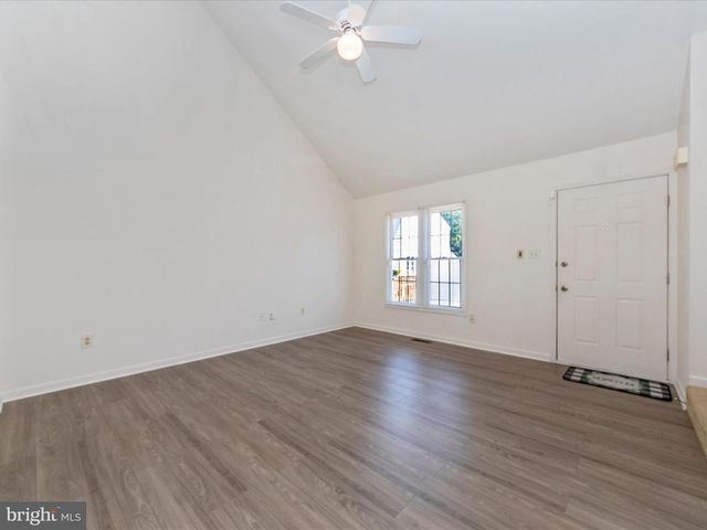 724 SUNNYFIELD LN, Baltimore, MD 21225