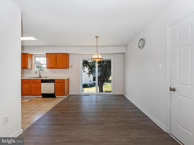 724 SUNNYFIELD LN, Baltimore, MD 21225