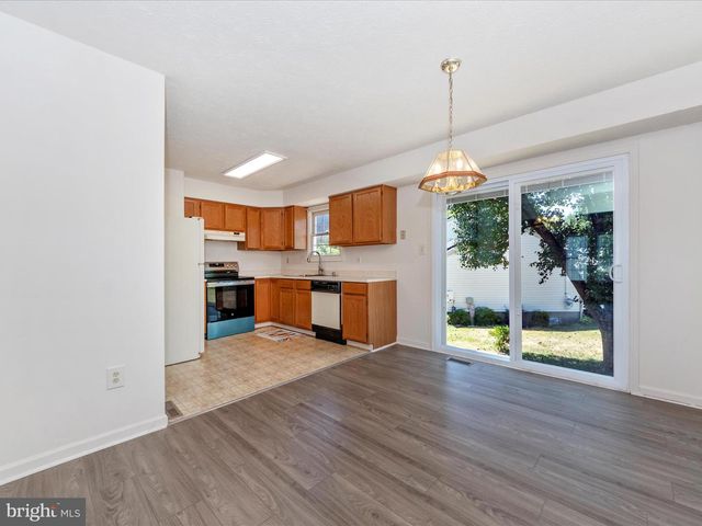 724 SUNNYFIELD LN, Baltimore, MD 21225