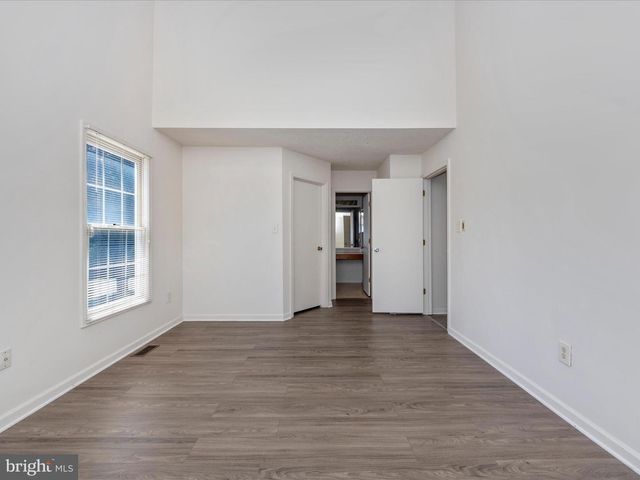 724 SUNNYFIELD LN, Baltimore, MD 21225