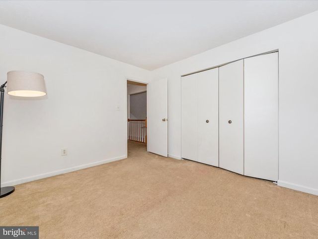 724 SUNNYFIELD LN, Baltimore, MD 21225