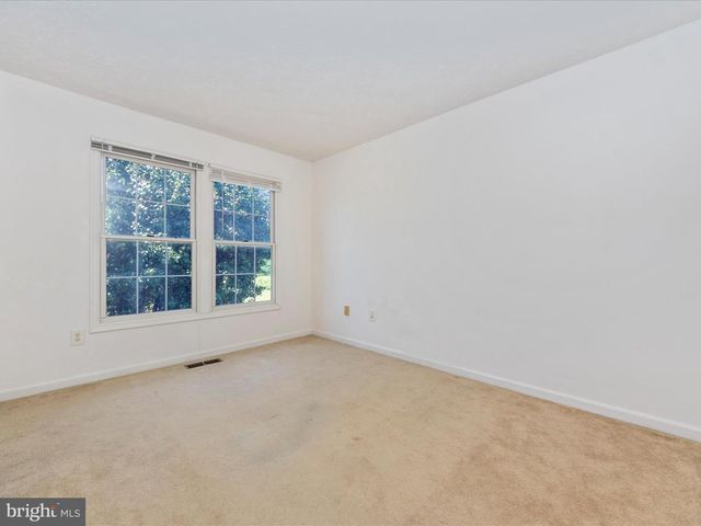 724 SUNNYFIELD LN, Baltimore, MD 21225