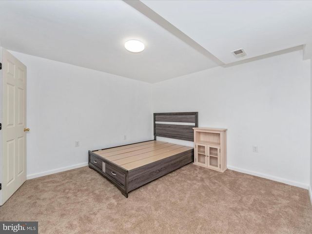 724 SUNNYFIELD LN, Baltimore, MD 21225