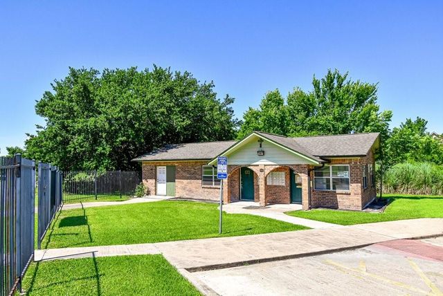 20 S Mechanic St, Bellville, TX 77418
