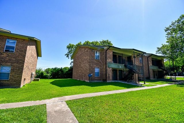 20 S Mechanic St, Bellville, TX 77418