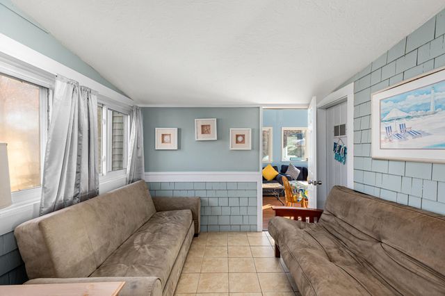 46 Pawkannawkut Drive, South Yarmouth, MA 02664