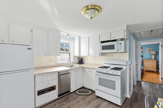 46 Pawkannawkut Drive, South Yarmouth, MA 02664