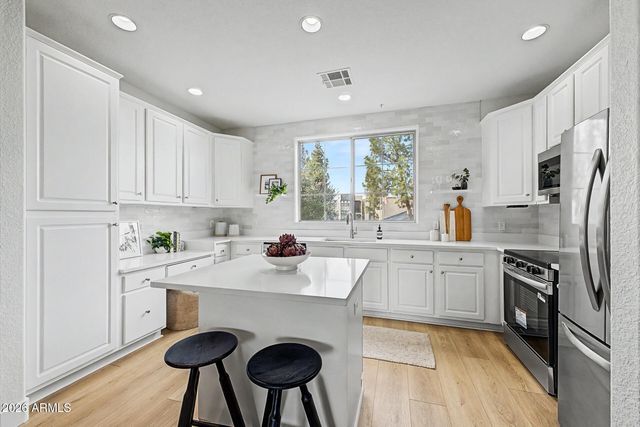 4455 E PARADISE VILLAGE Parkway S 1084, Phoenix, AZ 85032