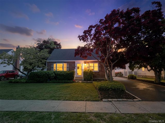 3584 Condor Road, Levittown, NY 11756