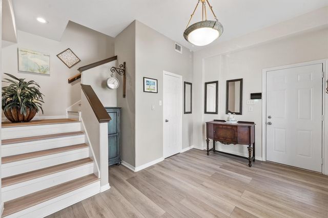 9 S Sandpiper Street, La Marque, TX 77568