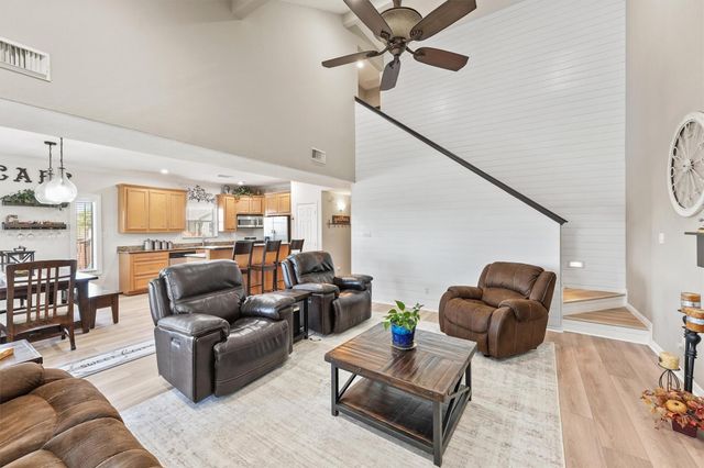 9 S Sandpiper Street, La Marque, TX 77568