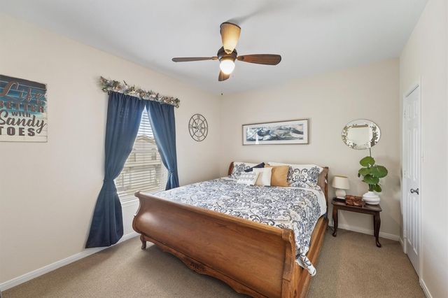 9 S Sandpiper Street, La Marque, TX 77568