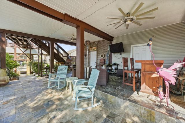 9 S Sandpiper Street, La Marque, TX 77568