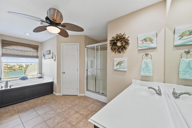 9 S Sandpiper Street, La Marque, TX 77568