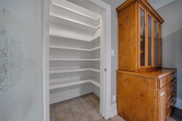 1015 W Walker Street, Denison, TX 75020