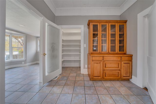 1015 W Walker Street, Denison, TX 75020