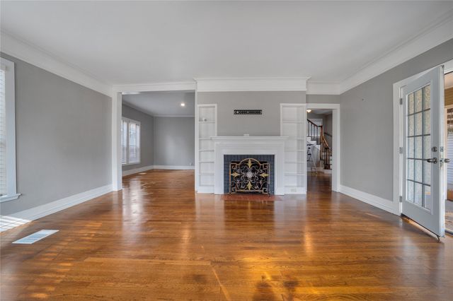 1015 W Walker Street, Denison, TX 75020