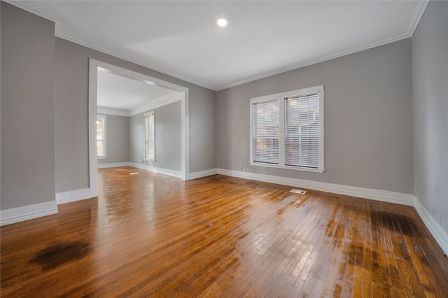 1015 W Walker Street, Denison, TX 75020