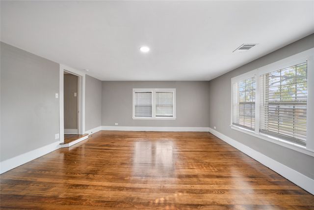 1015 W Walker Street, Denison, TX 75020