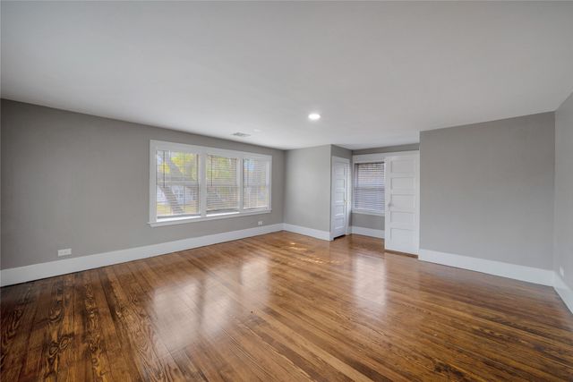 1015 W Walker Street, Denison, TX 75020