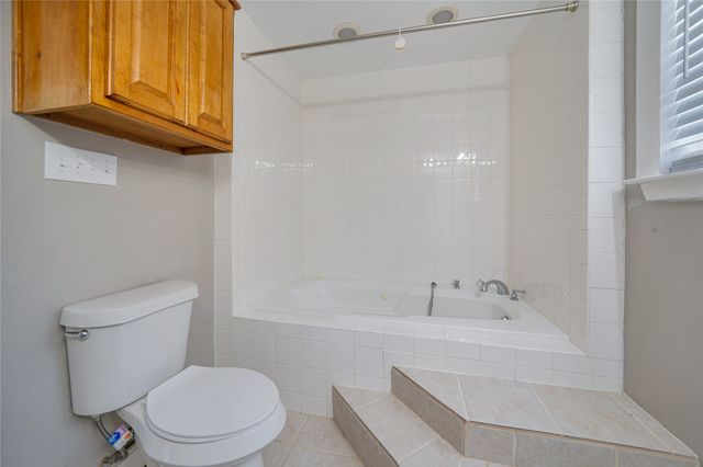 1015 W Walker Street, Denison, TX 75020