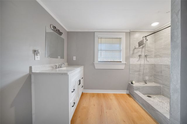 1015 W Walker Street, Denison, TX 75020