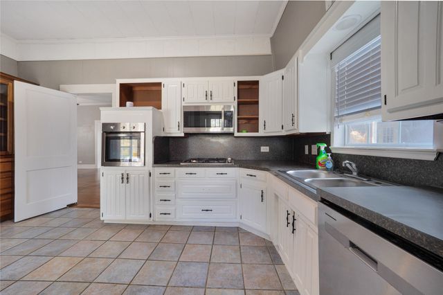 1015 W Walker Street, Denison, TX 75020