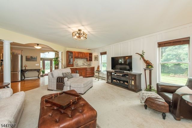 1 Evergreen Dr, Chester Twp., NJ 07930