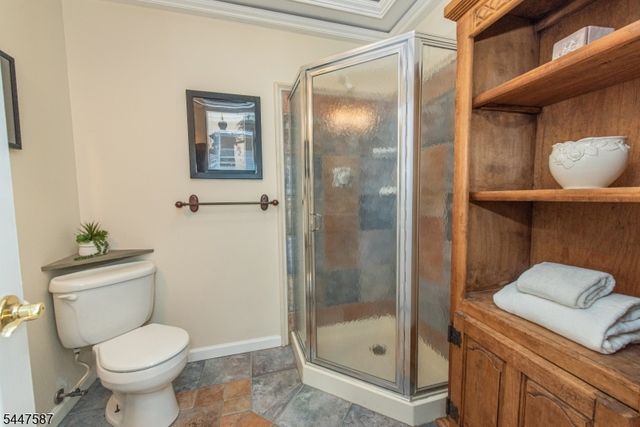 1 Evergreen Dr, Chester Twp., NJ 07930