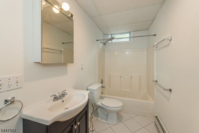 1 Evergreen Dr, Chester Twp., NJ 07930