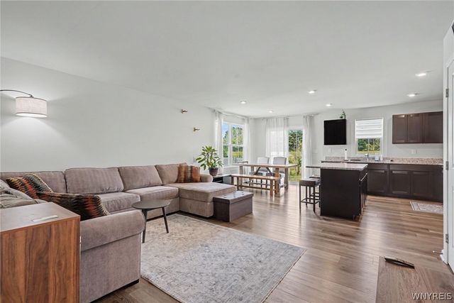 164 South Drive, West Seneca, NY 14218