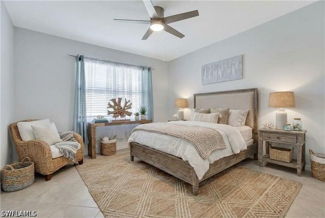 2567 Vine AVE, Naples, FL 34120