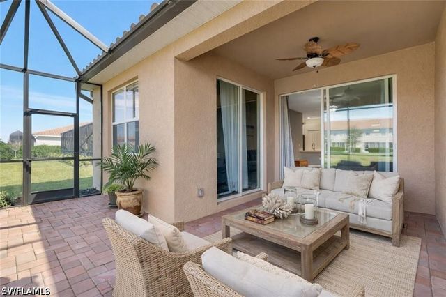 2567 Vine AVE, Naples, FL 34120