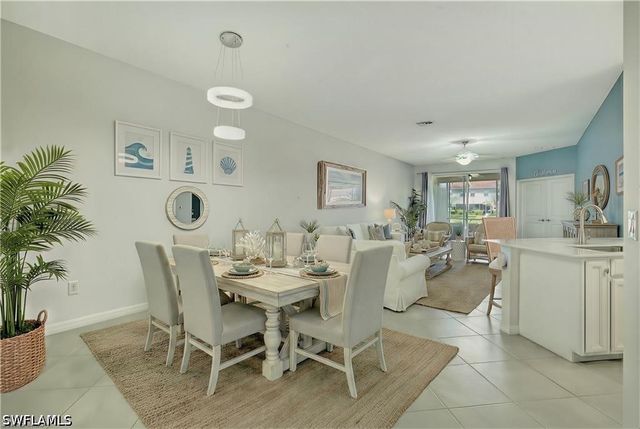 2567 Vine AVE, Naples, FL 34120