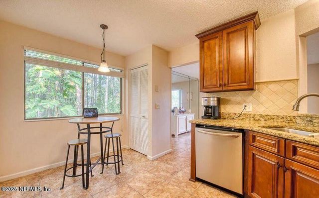 3801 CROWN POINT Road, 3082, Jacksonville, FL 32257
