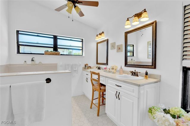 8866 Banyan Cove CIR, Fort Myers, FL 33919