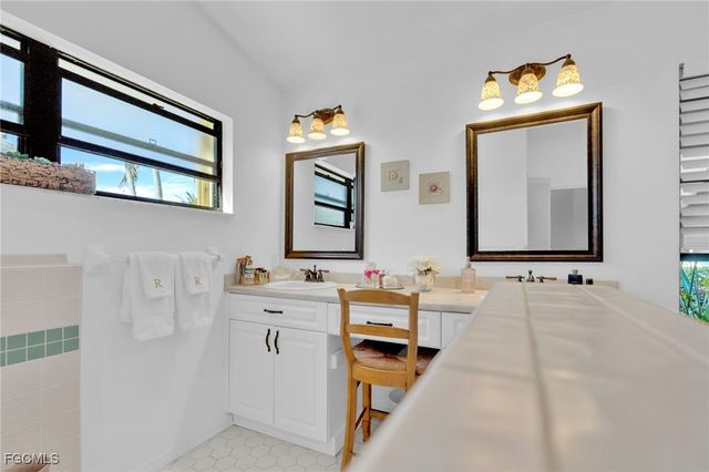 8866 Banyan Cove CIR, Fort Myers, FL 33919