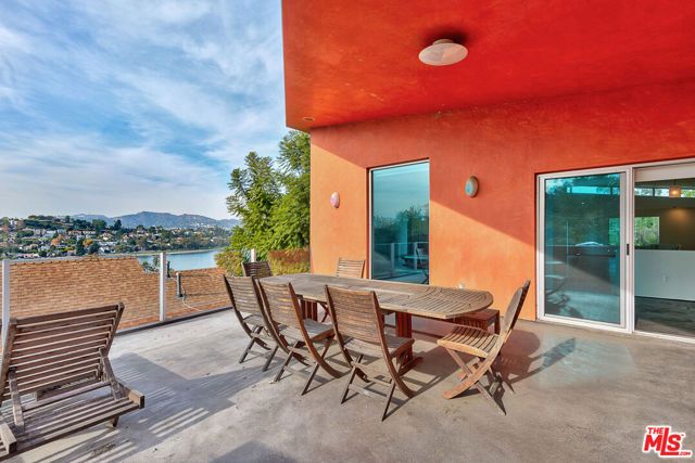 2337 BAXTER Street, Los Angeles, CA 90039