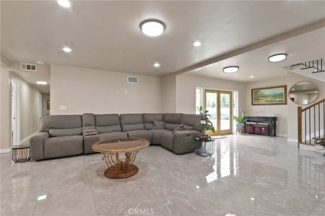 3129 W Olinda, Anaheim, CA 92804
